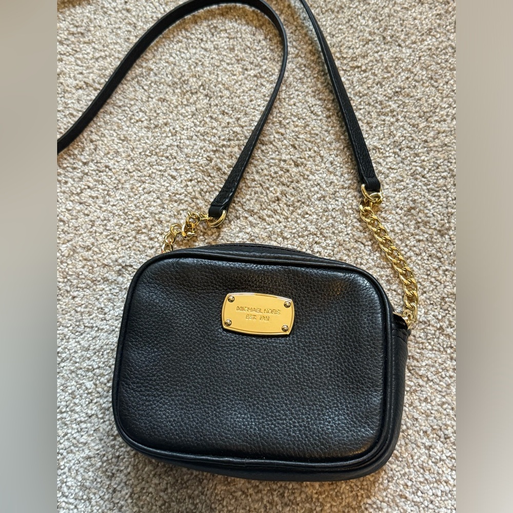 Michael kors crossbody bag